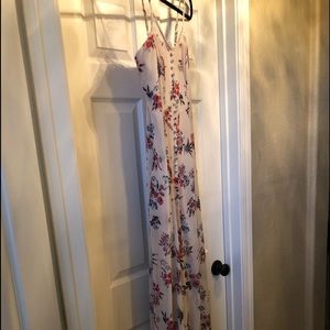 BNWOT Gorgeous flowing dress Size M